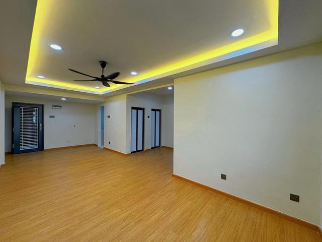 Flat for sale in Bandar Johor Bahru, Johor