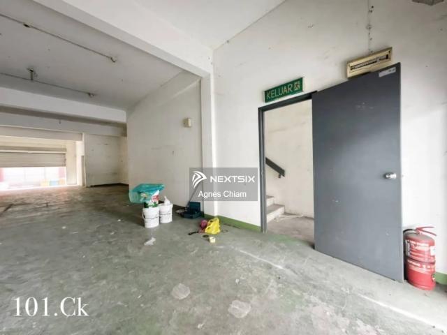 Warehouse for sale in Johor