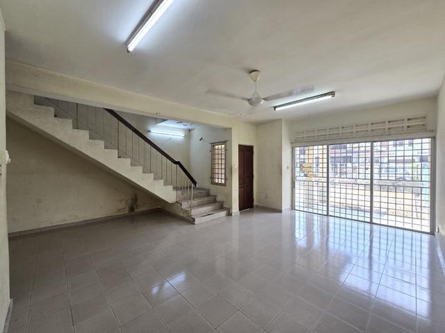 Terraced House for sale in Bandar Baru Permas Jaya, Kampung Senibong