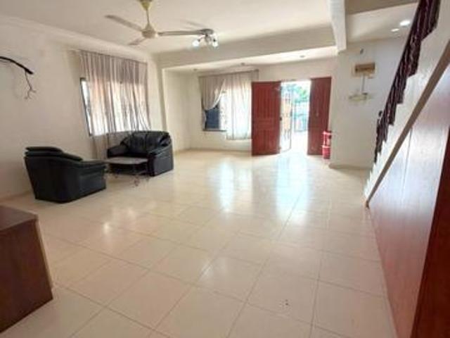 Terraced House for rent in Bandar Baru Permas Jaya, Kampung Senibong