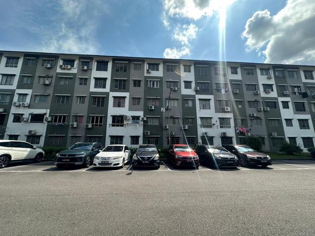 Flat for sale in Bandar Johor Bahru, Johor