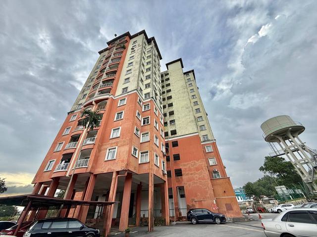 Apartment for sale in Kajang, Langat