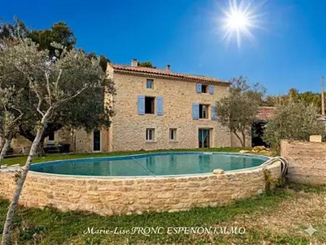 Maison vente à Carpentras, Pernes-les-fontaines