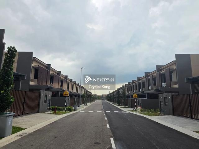 Shop for rent in Kajang, Langat