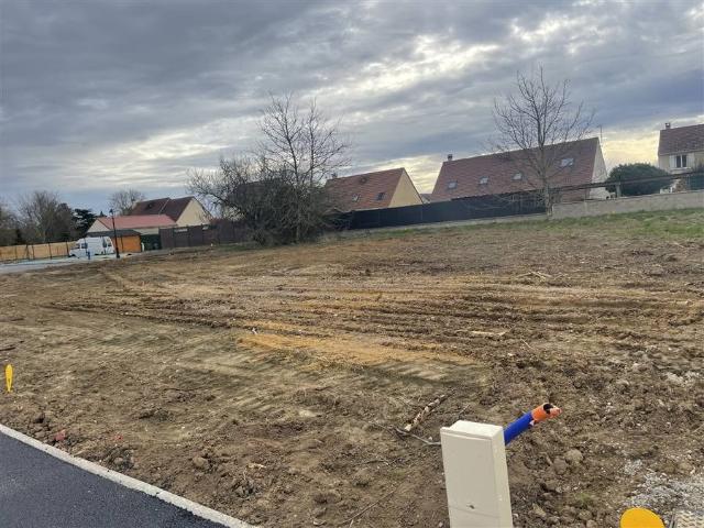 Terrain vente à Péroy-les-Gombries, Oise