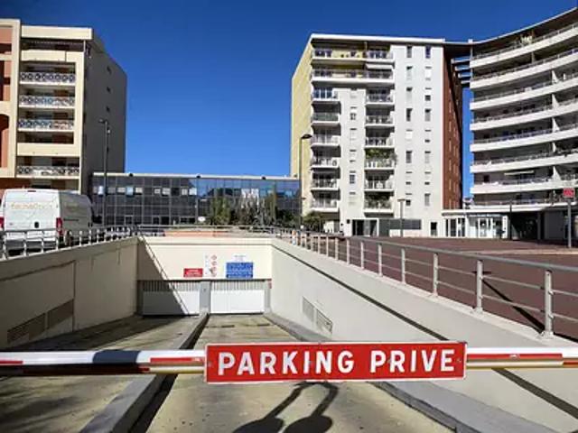 Garage location à Perpignan