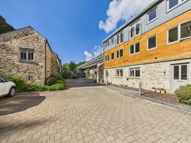 Apartment for rent in Perranarworthal, Cornwall