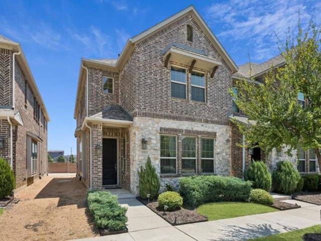 House for sale in Farmers Branch, Texas