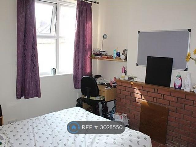 Room for rent in Phippsville, Northampton
