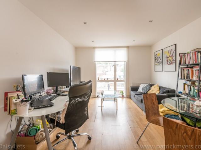Apartment for rent in London Borough of Lewisham, Forest Hill