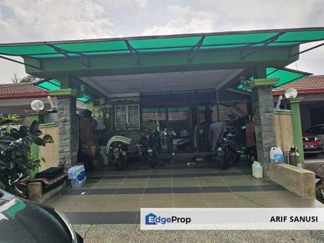 House for sale in Bandar Enstek, Seremban