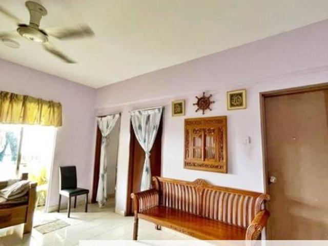 Flat for sale in Petaling, Alam Impian