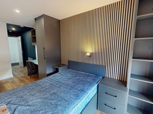 Studio for rent in Stirchley, West Midlands
