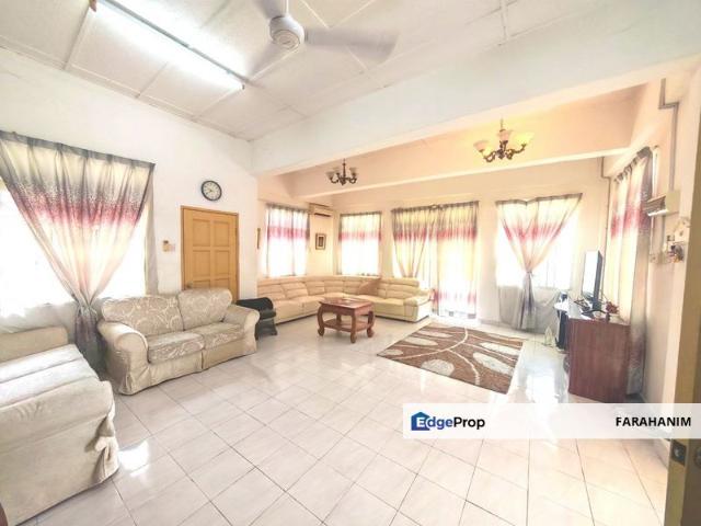 House for sale in Tanjong Sepat, Selangor