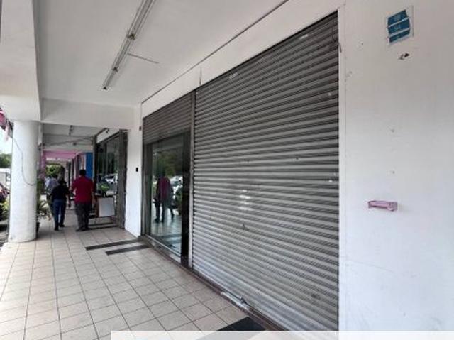 Shop for rent in Petaling, Alam Impian