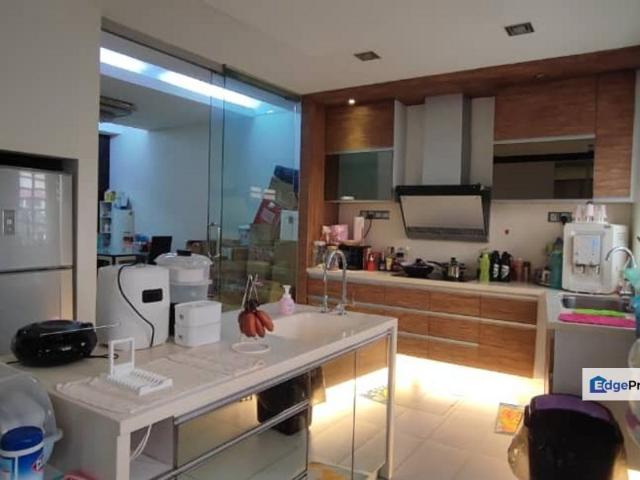House for sale in Relau