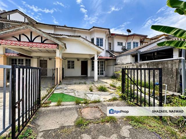 House for sale in Seksyen 7, Bandar Puncak Alam