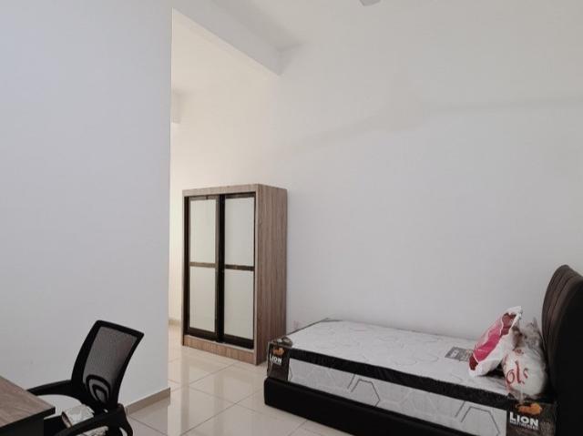Room for rent in Wellesley, Penang
