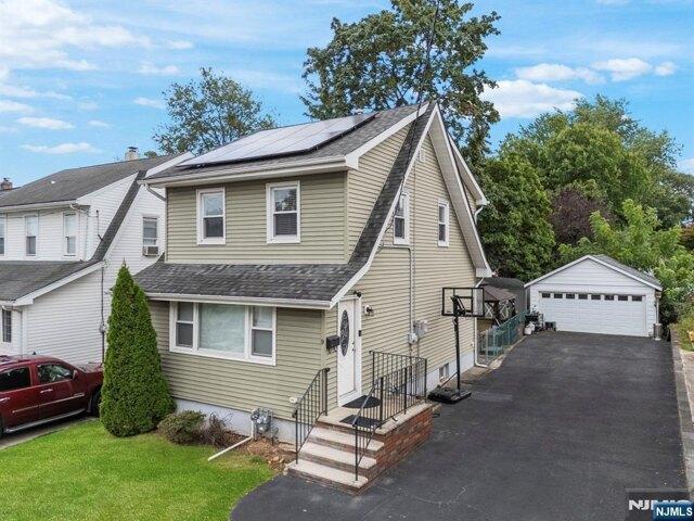 House for sale in Clifton, New Jersey