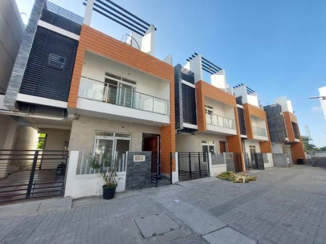 Villa for sale in Perumbakkam, Tamil Nadu