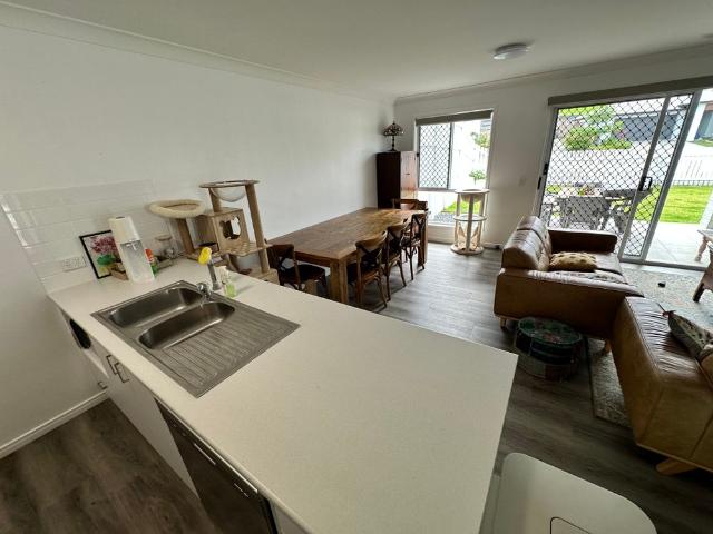 Room for rent in Kings Creek, Queensland