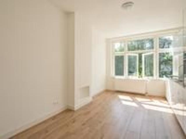 Appartement te huur in Bloemenbuurt, Zuid Holland