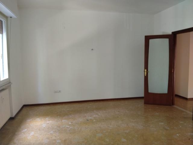 Appartamento in affitto a Centro Storico, Marche
