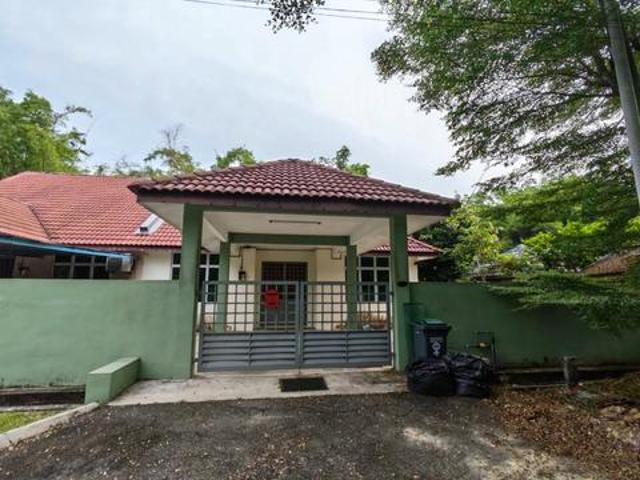 Residential House for sale in Batu Pahat, Johor