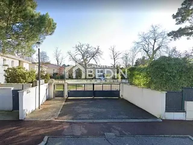 Garage location à Brivazac-Candau, Pessac