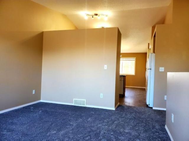 Townhouse for rent in Sylvan Lake, Alberta