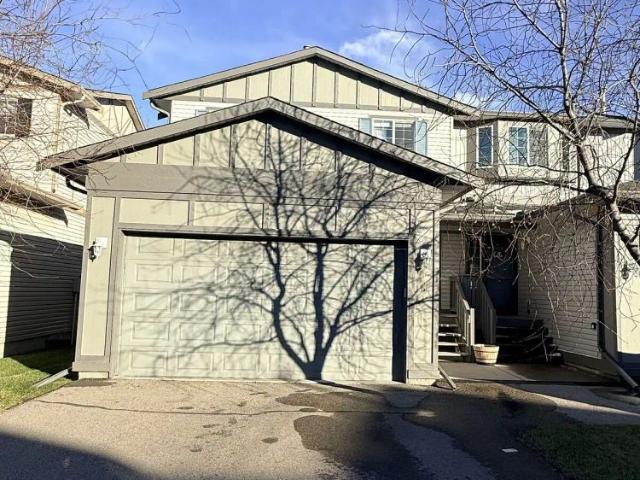 Townhouse for rent in Willowbrook, Airdrie