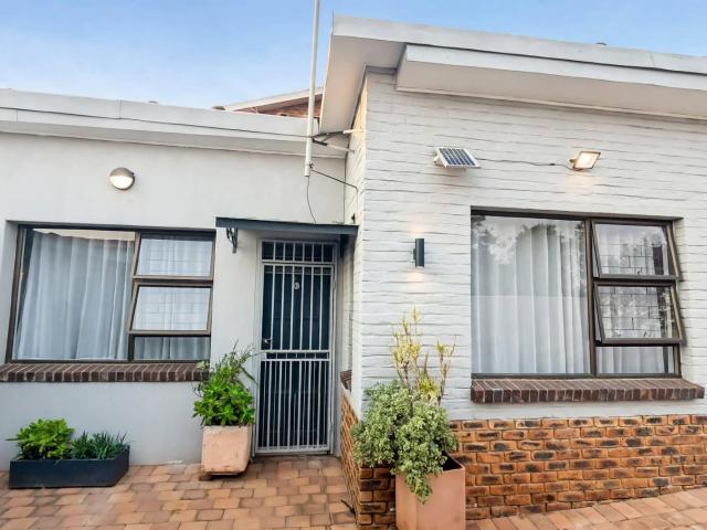 Apartment for rent in Bedfordview, City of Ekurhuleni Metropolitan Municipality