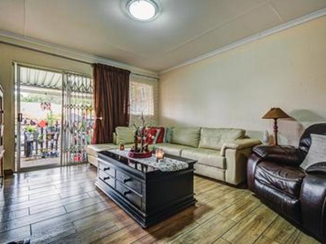 Townhouse for sale in Edenvale