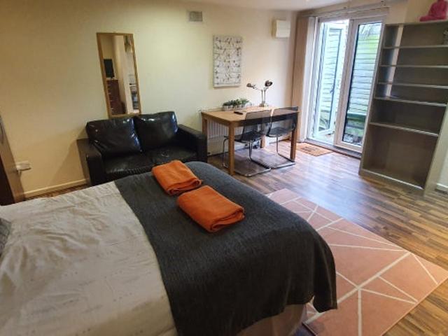 Studio for rent in Dollis Hill, Greater London