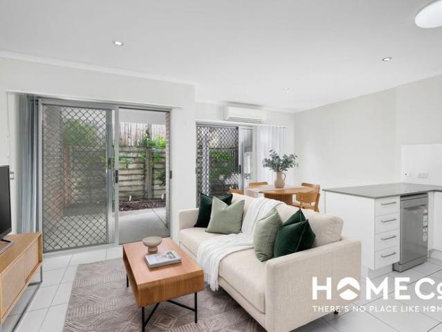 Townhouse for rent in Toombul, Queensland
