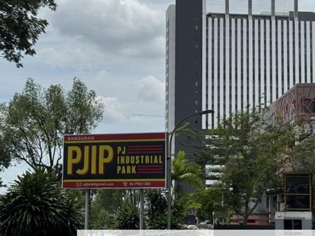 Warehouse for rent in Petaling, Damansara Damai