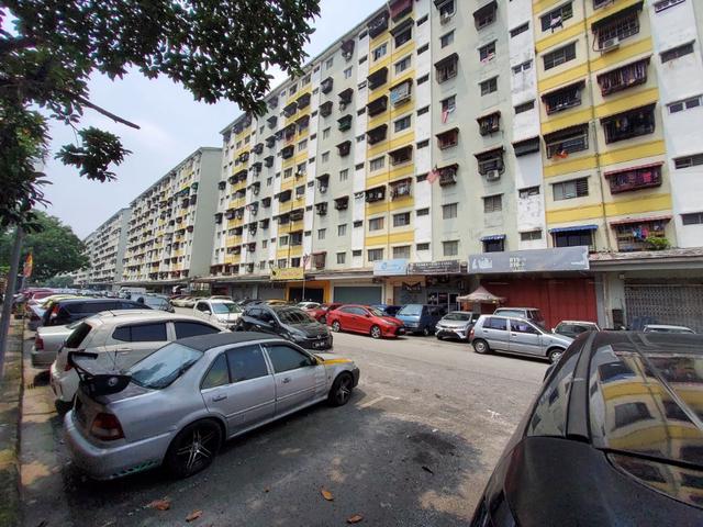 Apartment for sale in Petaling, Damansara Damai