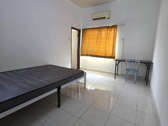 Room for rent in Petaling, Damansara Damai