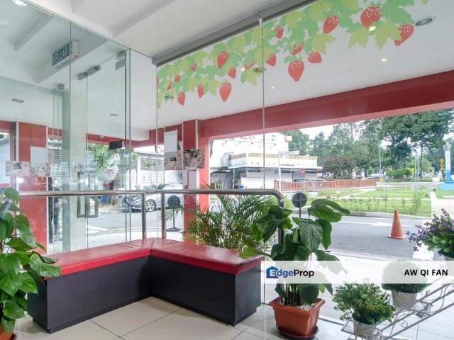 Shop for sale in Petaling, Damansara Damai