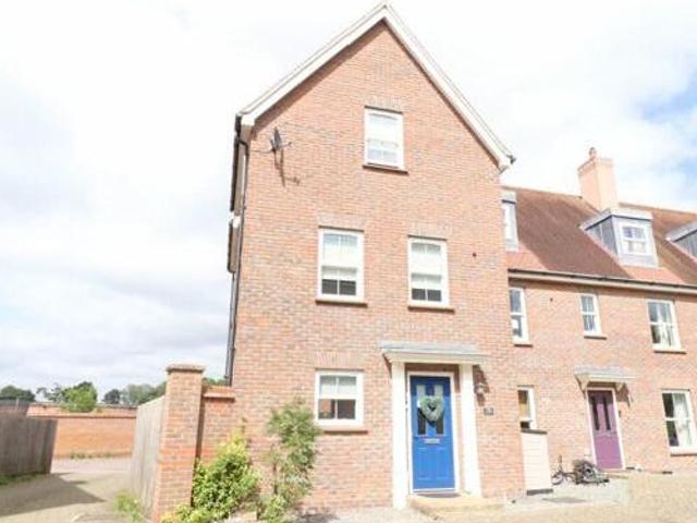 House for sale in Chipping Hill, Essex