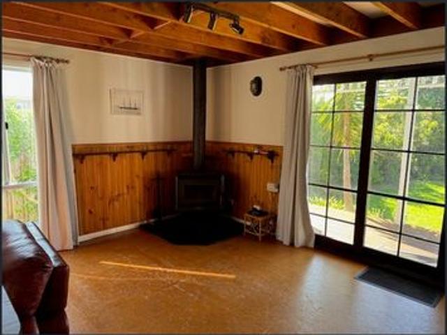 House for rent in Peterborough, Victoria