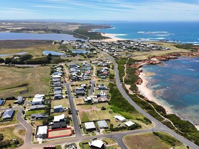 Land for sale in Peterborough, Victoria