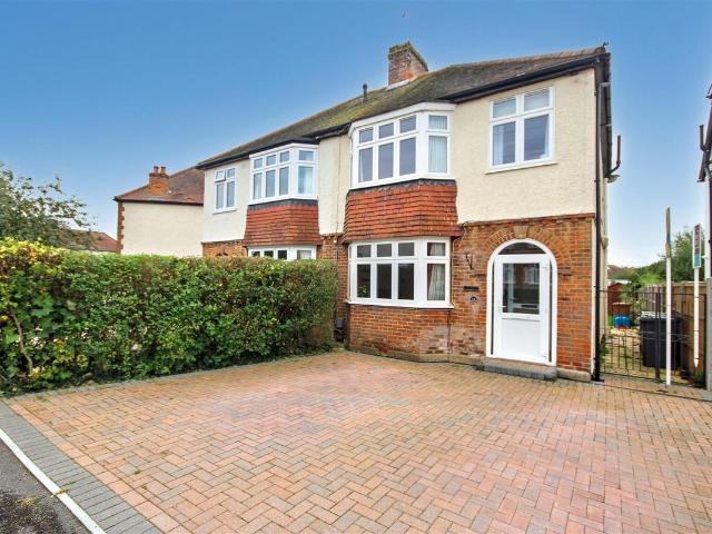 Apartment for rent in Westborough, Surrey