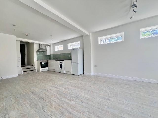 Apartment for rent in London Borough of Harrow, Greater London