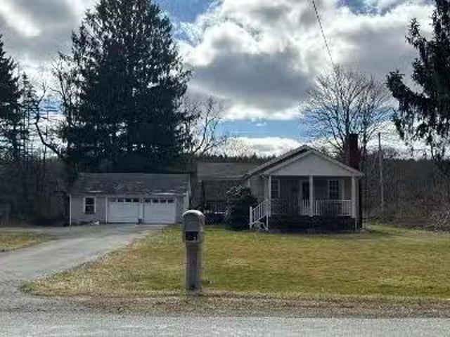 House for sale in Sharon