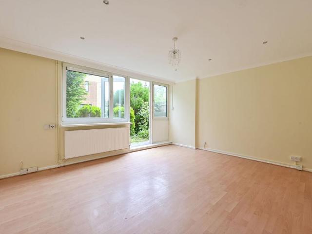 Apartment for rent in Roehampton, Greater London
