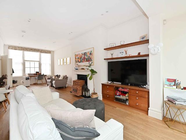Apartment for rent in South Kensington, Greater London
