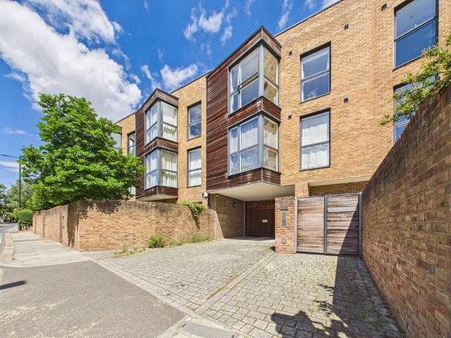 House for rent in Petersham, Greater London