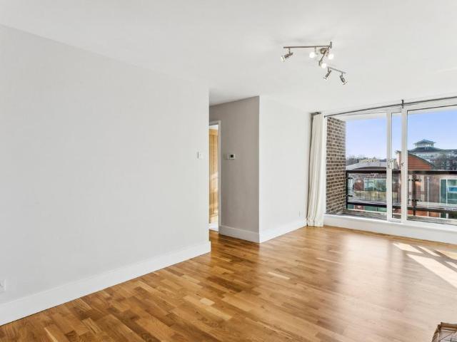 Apartment for rent in London Borough of Richmond upon Thames, Greater London