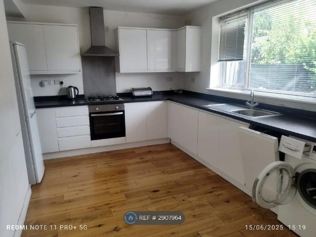 Room for rent in Thamesmead, Isle Of Man